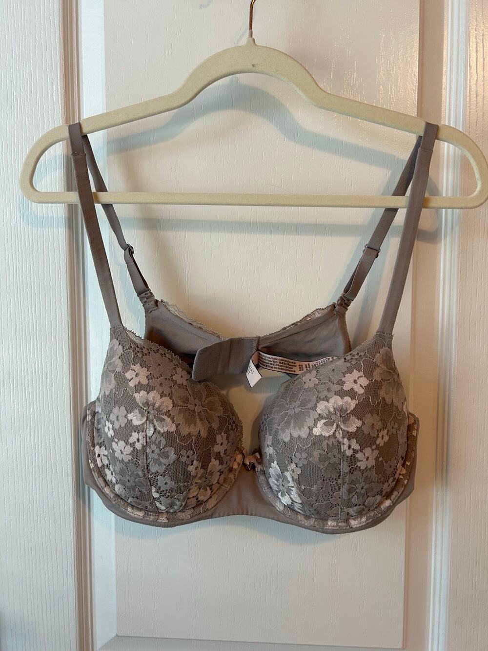 Victoria's Secret 38C Grey and Pink Lace Bra Convertible